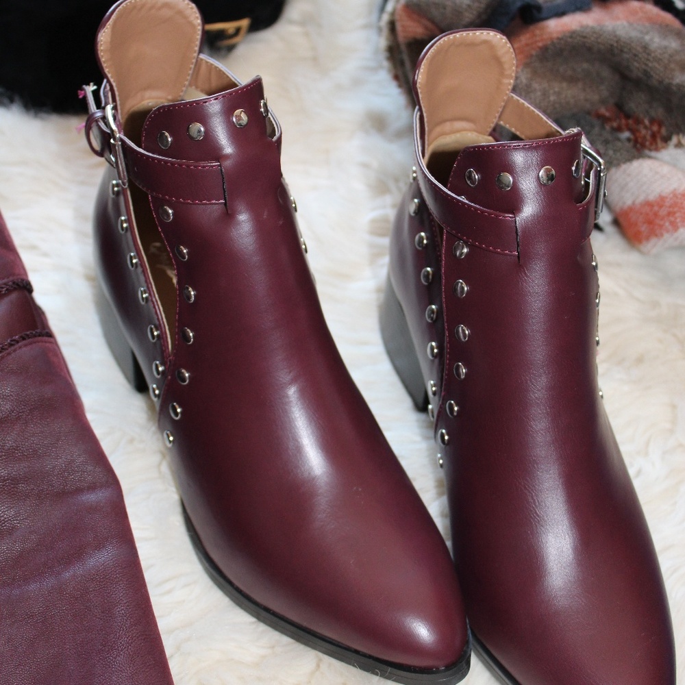 📣LAST PAIR//The Georgia// Burgundy cutout Bootie - Picture 2 of 7